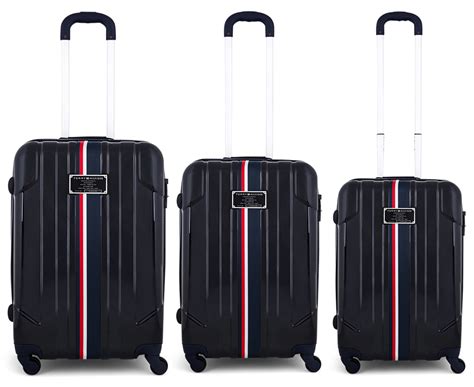 tommy hilfiger luggage size